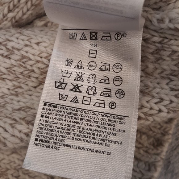 Banana Republic Italian Merino Wool Sweater - Picture 5 of 8